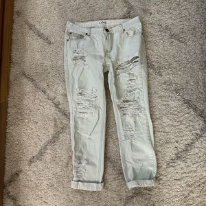 [SOLD] Ripped Baggy Mom Jeans